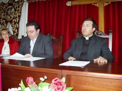 La misión evangelizadora de las cofradías centra  el pregón de José Ángel Ruiz.