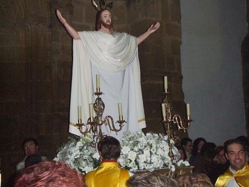 La procesión de Jesús Resucitado cerró la Semana de Pasión Loperana