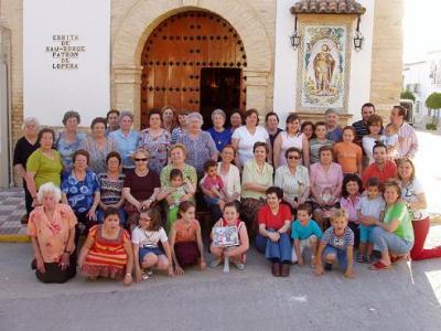 Finaliza el mes del Rosario en la Ermita de San Roque, Patrón de Lopera.