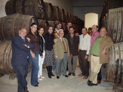 Velada flamenca entre rancias soleras de vino de las bodegas Herruzo de Lopera
