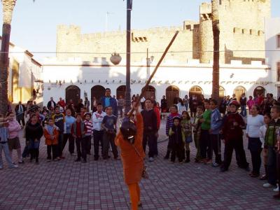 Lopera cierra el Carnaval con la tradición del Domingo de Piñata.
