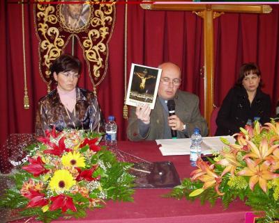 Presentado el libro de la Semana Santa Lopera 2008