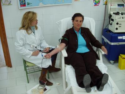 Un total de 74 bolsas de sangre y 8 nuevos socios en la extracción colectiva de sangre realizada en Lopera