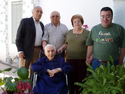 El Pan y el Aceite de Oliva el secreto de los 108 años de la abuela de Lopera.