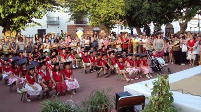 El CEIP "Miguel de Cervantes" de Lopera acoge la  X Fiesta de Graduación Infantil.