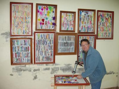 Alonso Padilla, un apasionado del coleccionismo de bolígrafos