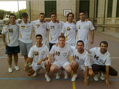 "La Rondalla" se proclama por segundo año campeón de la IV Liga Local de Voleibol.