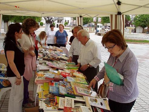 El 6 y 7 de Mayo Feria del Libro en el Paseo de Colón de Lopera