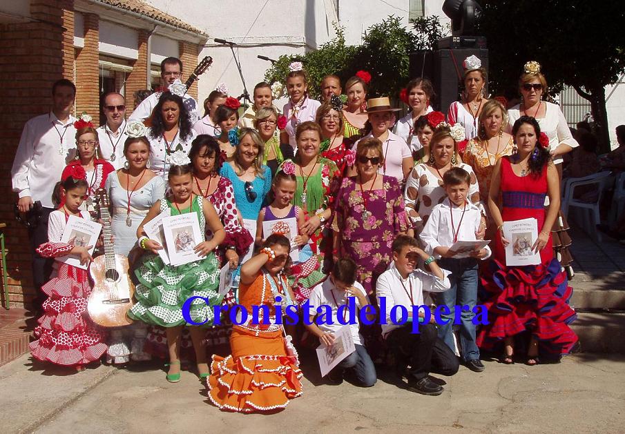 El Coro Virgen de la Cabeza de Lopera pone la guinda en la I Fiesta del Madroño