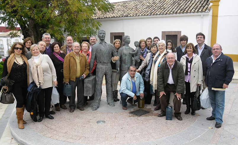 La Asociación Amigos de los Viernes de Jaén visita el Patrimonio de Lopera