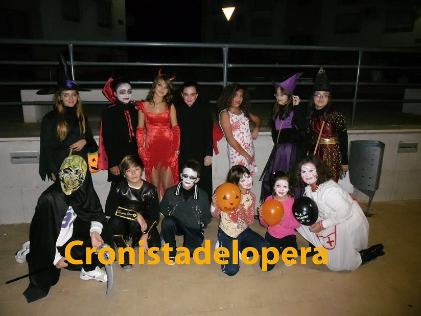 Los niños de Lopera celebran la Noche de Halloween