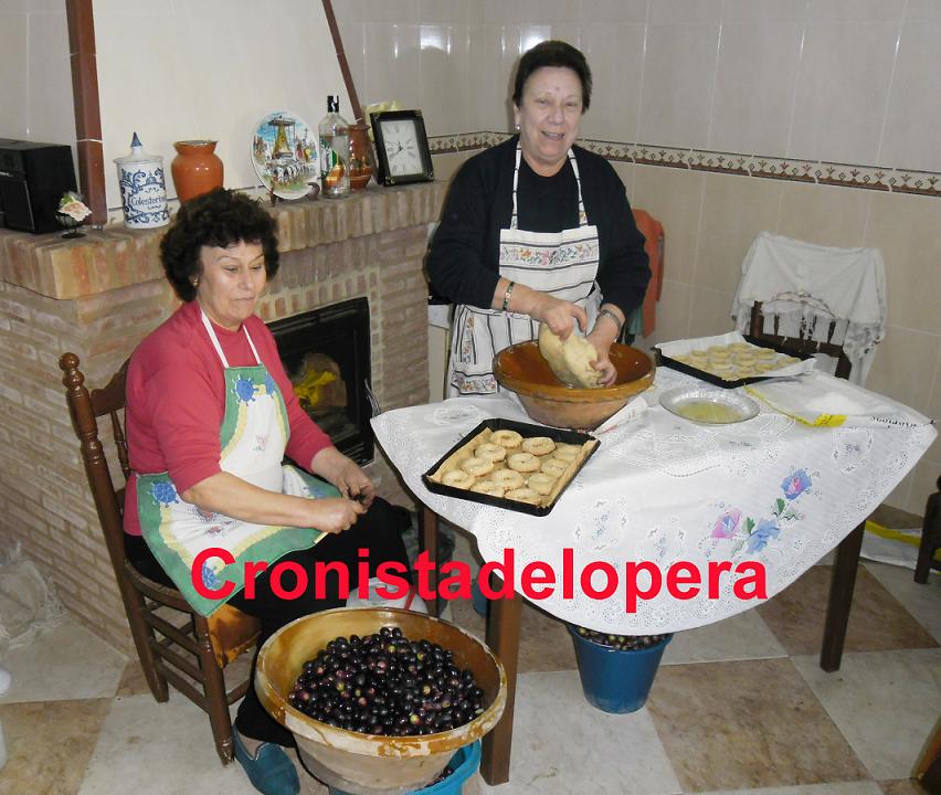 Estampa Costumbrista del Otoño Loperano: Las Hermanas Uceda rajando aceituna negras y haciendo roscos de aguardiente.
