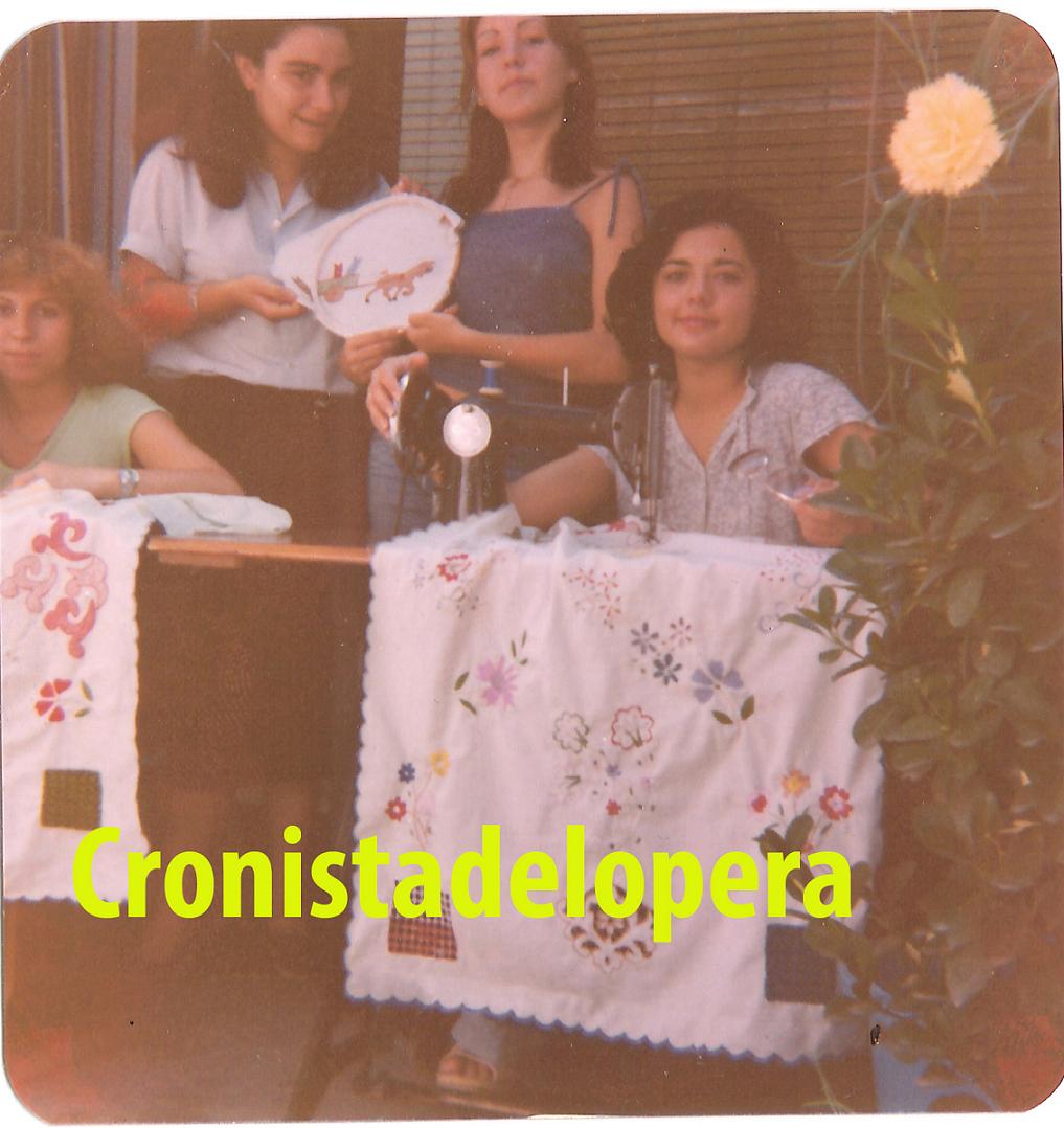 Taller de bordados a máquina de Isabel Lara Soler en 1979