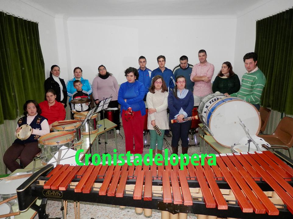 Un total de 16 niños con características especiales participan en un Taller de música, ritmo y corazón en Lopera