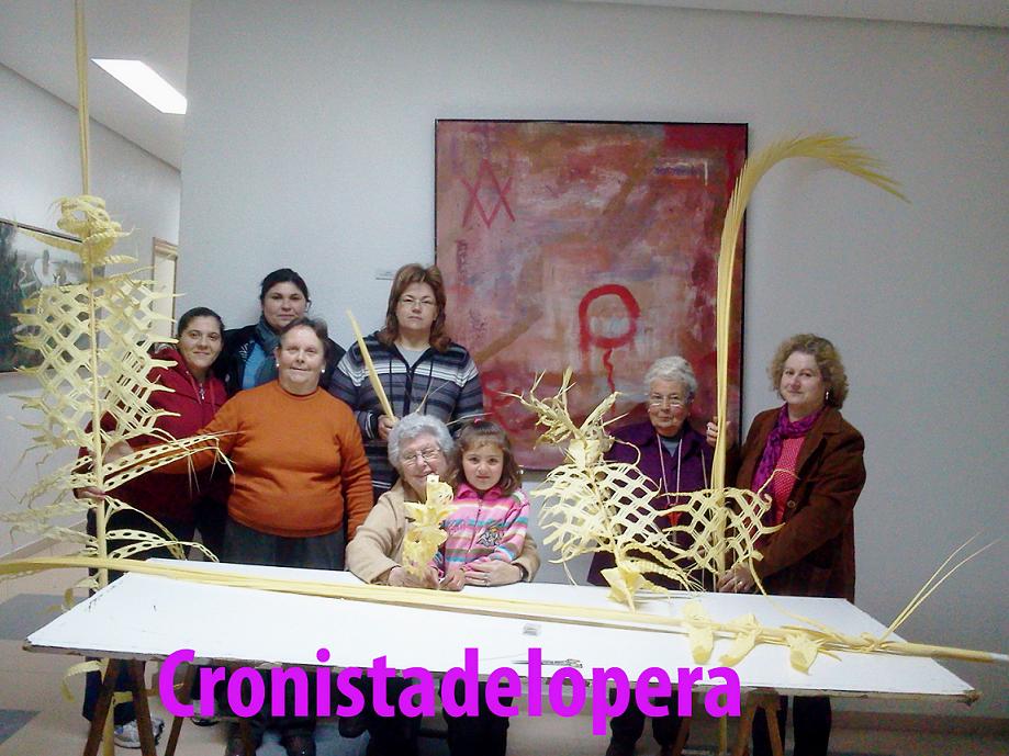 La Loperana Mª Carmen García Ruiz participa en un Taller de Rizado de  Palmas en Arjonilla