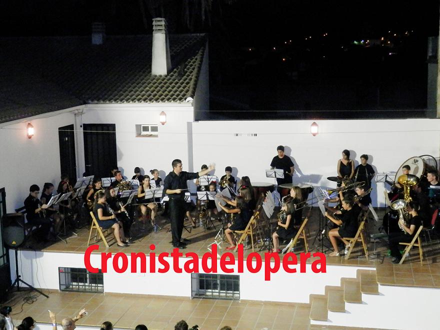Éxito de interpretación y de público en el V Ciclo de Música por los Barrios con la Banda Chica y la Rondalla Intergeneracional de Lopera.