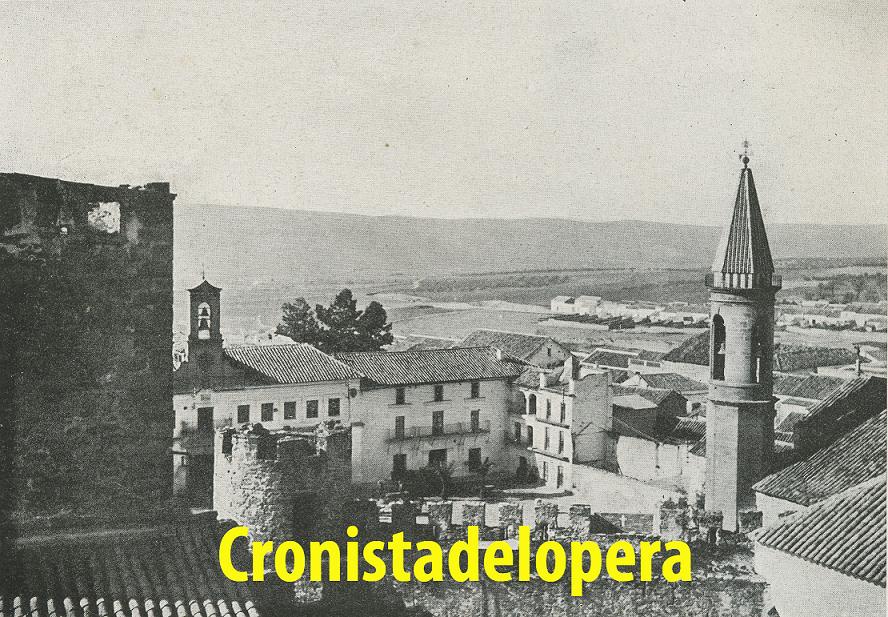 Vista parcial de la Plaza Mayor de Lopera desde la Torre de Santa María del Castillo en 1944