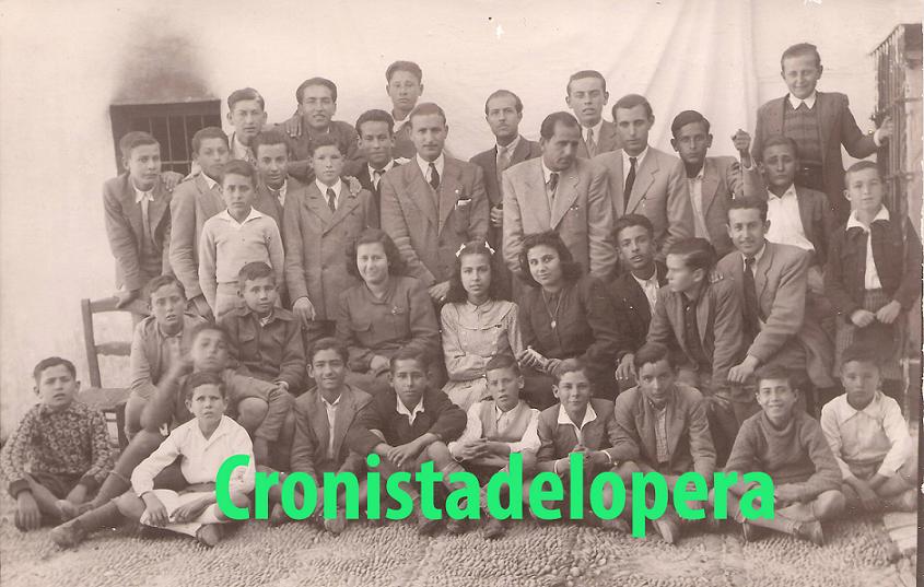 La Academia de Enseñanza particular de D. Rafael Fernández Luque. Lopera Curso 1944-45