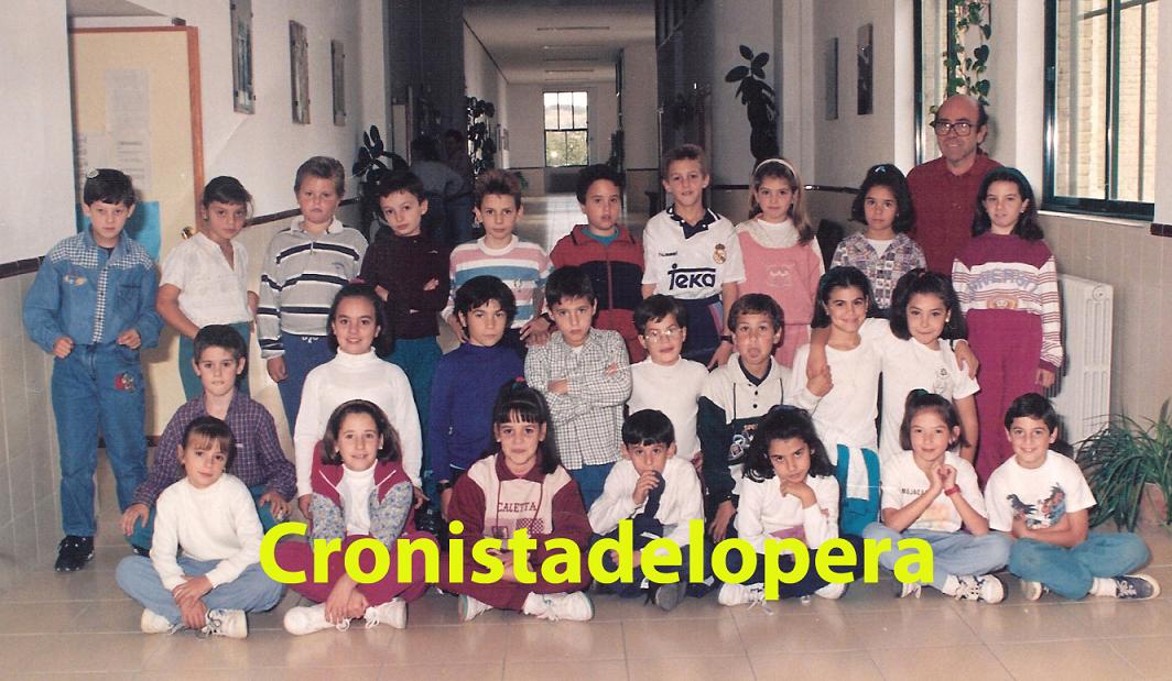 Grupo de Alumnos del Colegio Miguel de Cervantes en el curso 1995-96