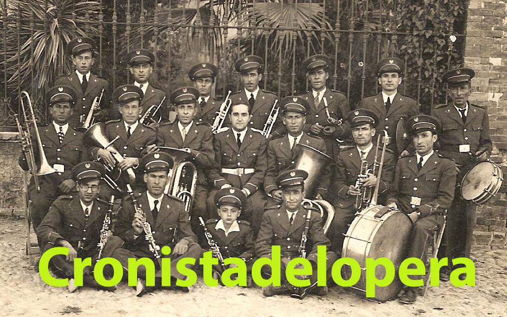 Banda Municipal de Música de Lopera en 1941 bajo la dirección de  Juan Antonio Chica Torres