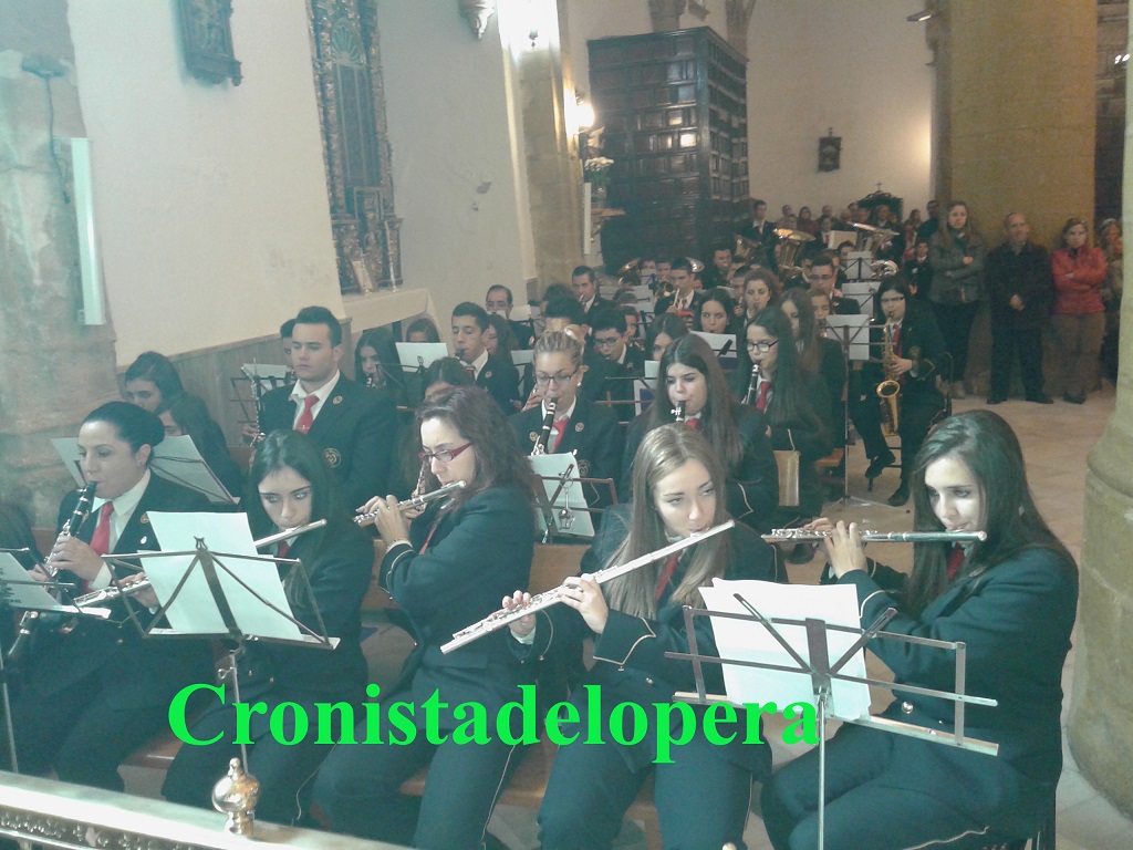 Extraordinaria actuación de la Asociación Musical Pedro Morales en la Misa Mayor en honor a Santa Cecilia, Patrona de la Música