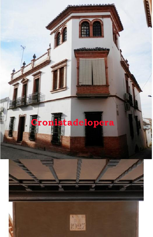 El estilo regionalista del arquitecto Anibal González quedó plasmado en la casa número 13 de la calle Real de Lopera.