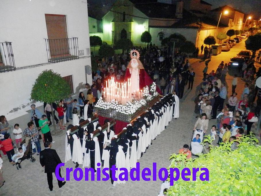 Arranca la Semana Santa de Lopera con la procesión de Ntra. Sra. de los Dolores acompañada por numerosos devotos y los sones de la  Asociación Musical Pedro Morales