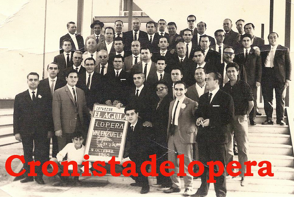 Grupo de Lopera y de Valenzuela (Córdoba) en la visita a las instalaciones de Cerveza El Águila en Córdoba el 4 de Octubre de 1965