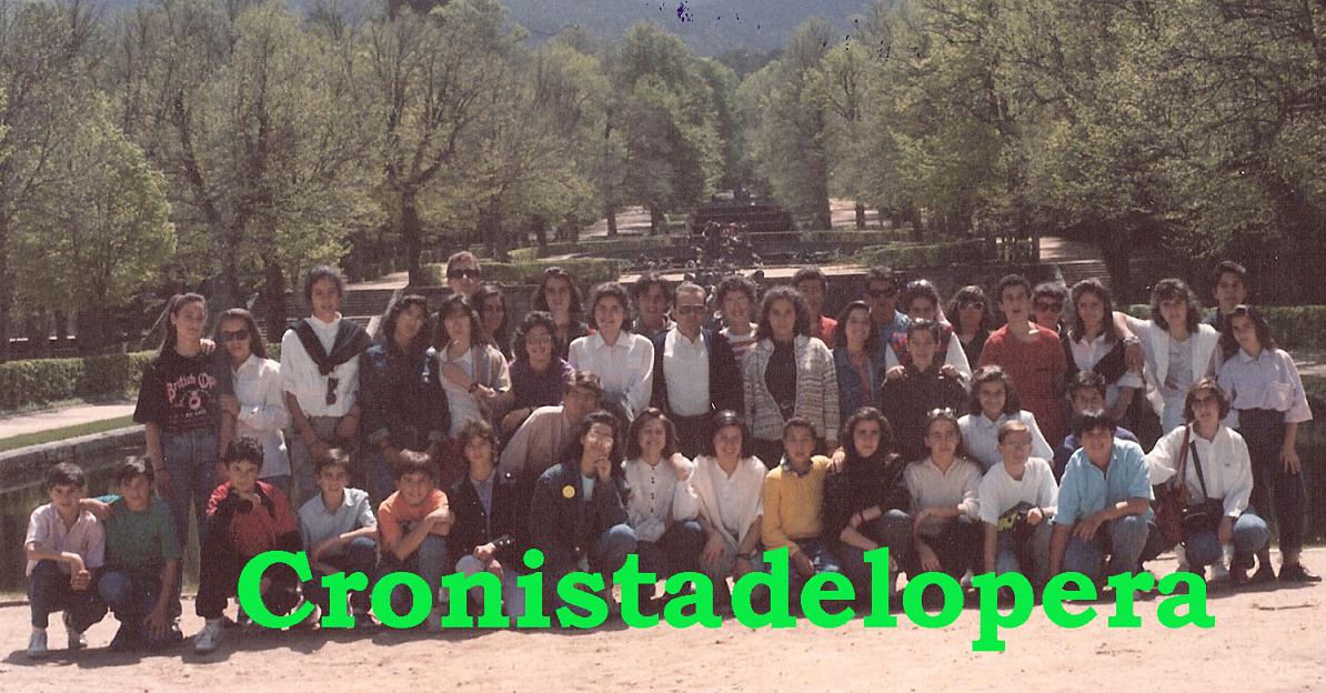 Viaje de fin de curso de los alumnos de D. Demetrio Risoto a la Granja (Segovia) Curso 1988-1989