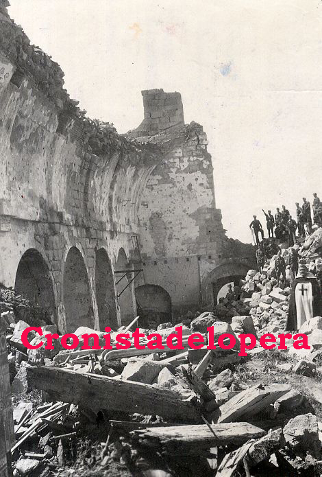 Estado como quedó el Santuario de la Virgen de la Cabeza de Andújar tras el asedio en abril de 1937