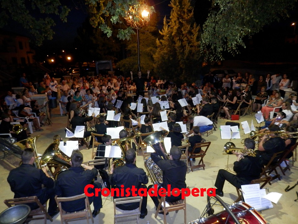Éxito del primer concierto del VI Ciclo de Música en los Barrios de Lopera a cargo de la Asociación Musical Pedro Morales dirigida magistralmente por Juan Carlos del Pino Bueno