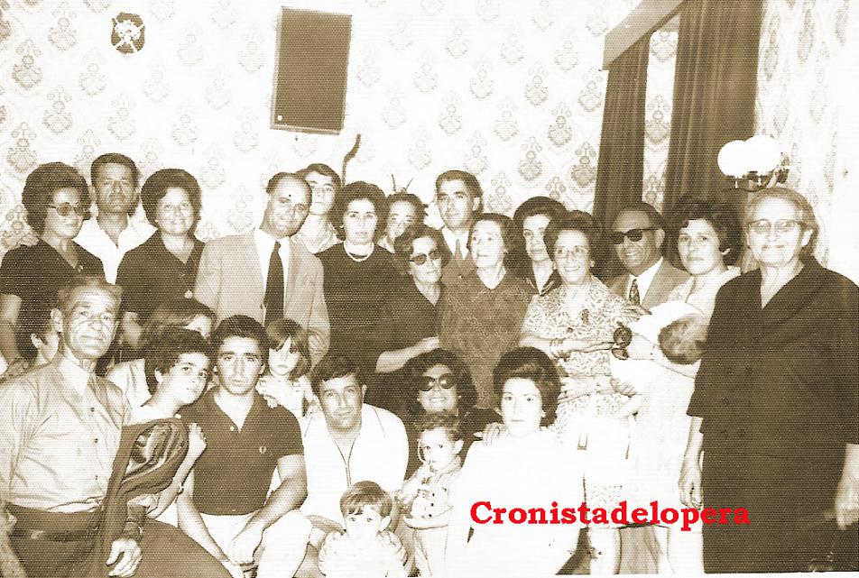 Algunos de los invitados que asistieron al banquete de bodas de Bartolomé Acevedo Pastor y Reme Marquez Hurtado. Entre ellos las familias Quero, Hurtado, Pérez, Pantoja etc celebrada en Lopera el día 8 de Agosto de 1973.
