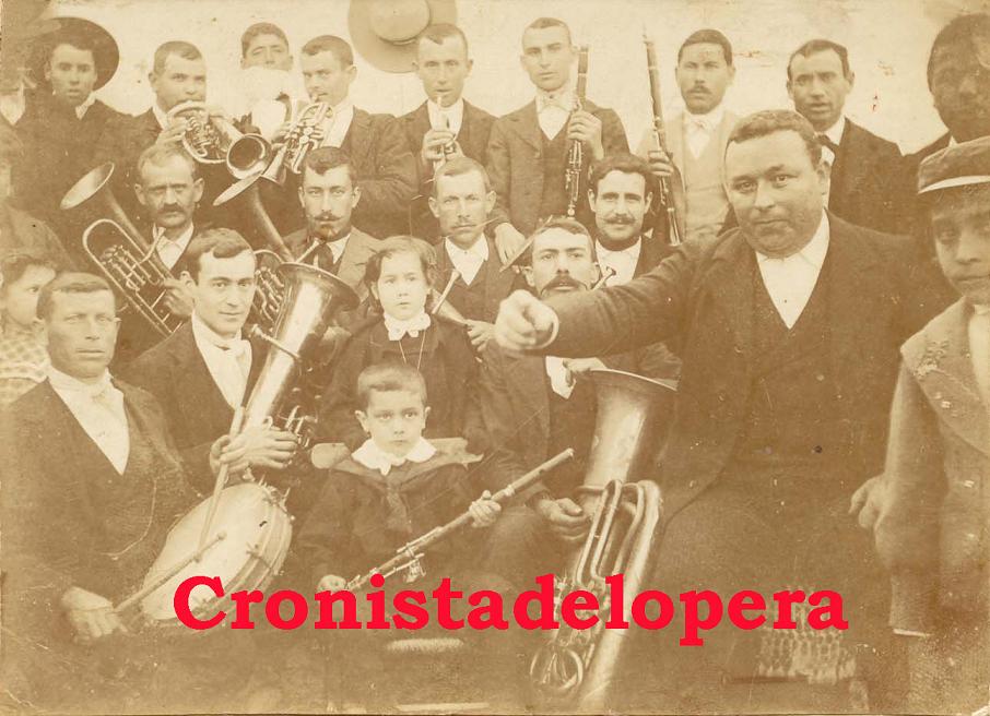 Banda Municipal de Música de Lopera en 1920 bajo la dirección de D. Manuel Chica García