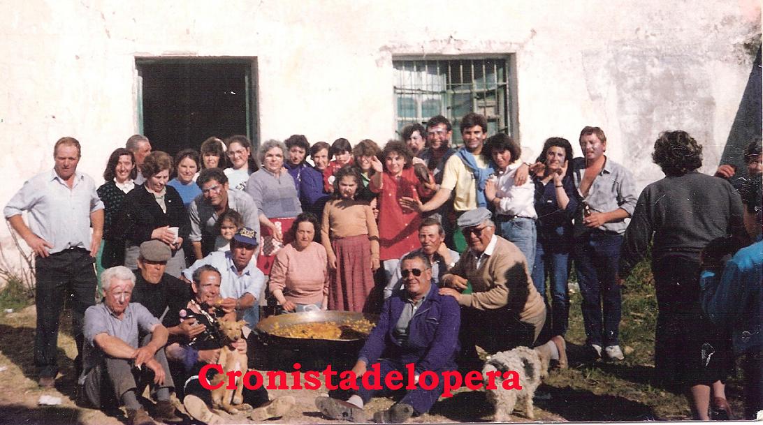 Grupo de Loperanos en el Remate de la cuadrilla de Benita Martínez en San Joaquín. Año 1988