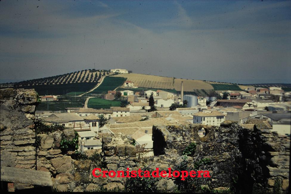 Vista parcial de Lopera desde la Torre de Santa María del Castillo Calatravo. Año 1986.
