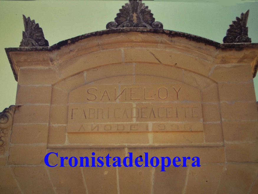 Rotulo grabado en piedra en la fachada principal de la Fábrica de Aceite San Eloy (En la Hacienda El Morrón) año 1890.