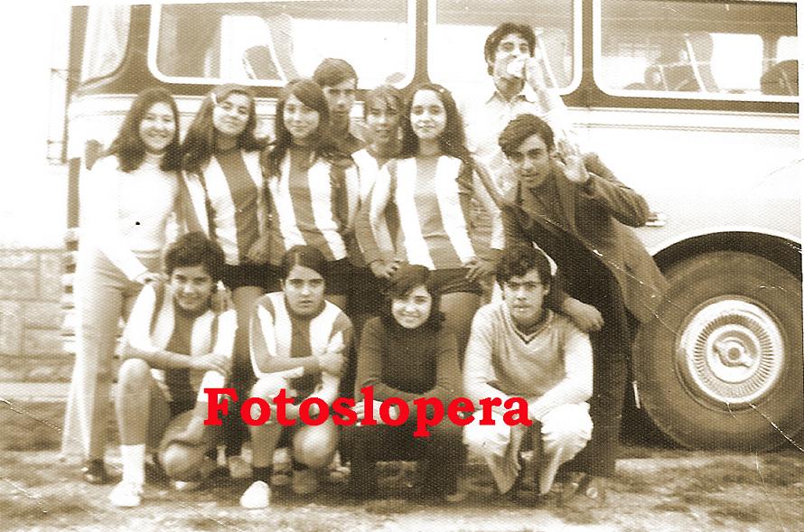Equipo de Voleibol Femenino de Lopera. Año 1972. Con Isabel Cerezo, Isabel García, Toni Chueco, Loli Lara, Isabel Acevedo, Pepi Cantero, Ani Vallejo entre otras.