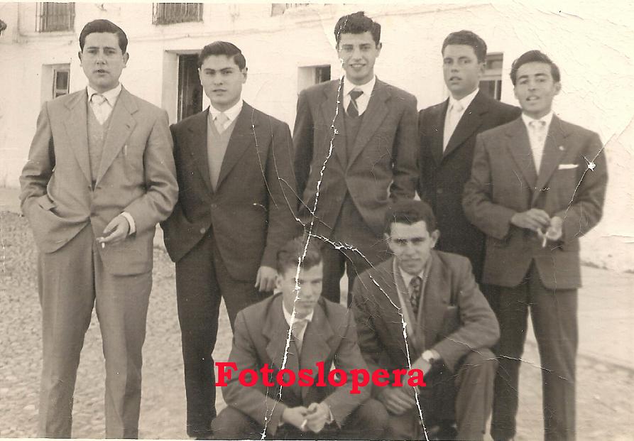 Grupo de loperanos un 15 de Febrero de 1959. Francisco Gómez de Ramón, Ramón Marín, Juan de Dios Porras, Rafael Lara, Buenaventura Lara, Alfonso García y Antonio.
