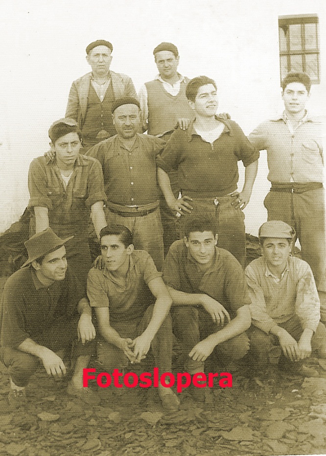 Grupo de Molineros en el Molino aceitero del Saltillo. Año 1958. Antonio Barbosa, Candelario, Antonio García, Antonio Barbosa, Fernando Partera....