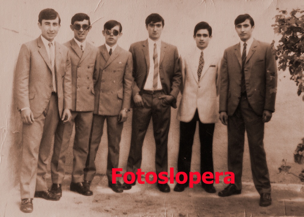 Grupo de Loperanos en el año 1971. José A. Marín, José Cerezo, Francisco Moreno, Antonio Corpas, Buenaventura Delgado y Manuel Corpas.