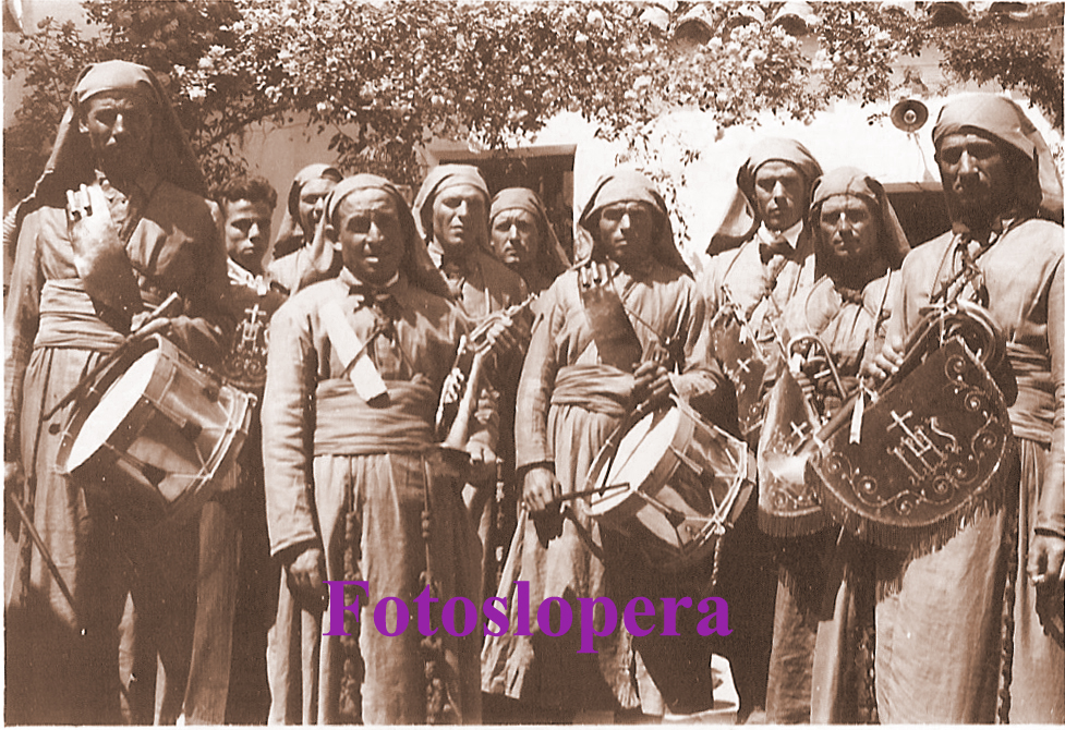Antigua Banda de Tambores y Cornetas de la Cofradía de Ntro. Padre Jesús Nazareno de Lopera. Año 1934