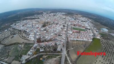 Vista aérea de la Villa de Lopera realizada con un drone por el loperano Rafael Quero Monge