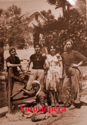Grupo de loperanas en el Cortijo de la Hijuela en Villa del Río. Año 1961