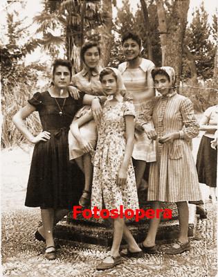 Grupo de loperanas de Excursión en la Hacienda de Mendoza. Año 1959. Antonia Gómez, Obdulia Alcalá, Teresa Calixto, Mari Paz Moreno y Araceli Moreno.