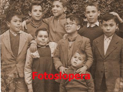 Grupo de amigos loperanos. Año 1957. Diego Velasco, Francisco Luque, Pedro Monje y Pedro de la Torre. Juan Velasco, Felipe Lara, Martín Pérez y Francisco Monje