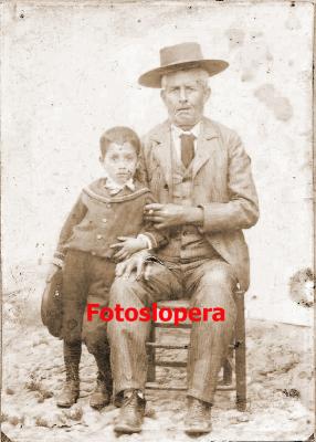 El Abuelo y el Nieto. Francisco Emilio Moreno y Alonso Coca Moreno. Lopera 1900