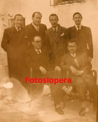 Grupo de amigos de Lopera. Años 50.  Marcos Palomo, Juan A. Porras, Carlos Barberán, Antonio Corazón, Francisco Medina y José Herrero.