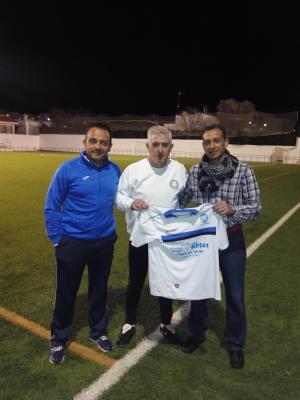El mítico ex-jugador del Real Jaén, Antonio Rueda presentado hoy como nuevo entrenador de la A. D. Lopera.