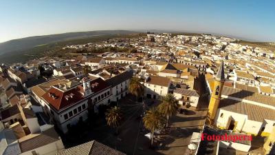 Vista aérea de la Plaza Mayor de Lopera realizada con un drone por el loperano Rafael Quero Monge.