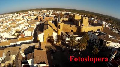 Vista aérea de la Plaza Mayor de Lopera realizada con un drone por el loperano Rafael Quero Monge.